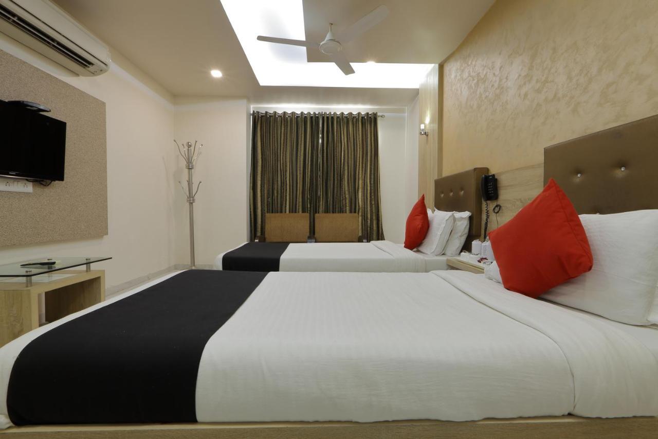 Hotel Unity 阿穆达巴 外观 照片
