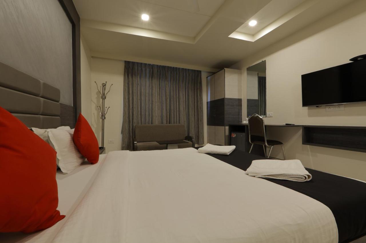 Hotel Unity 阿穆达巴 外观 照片