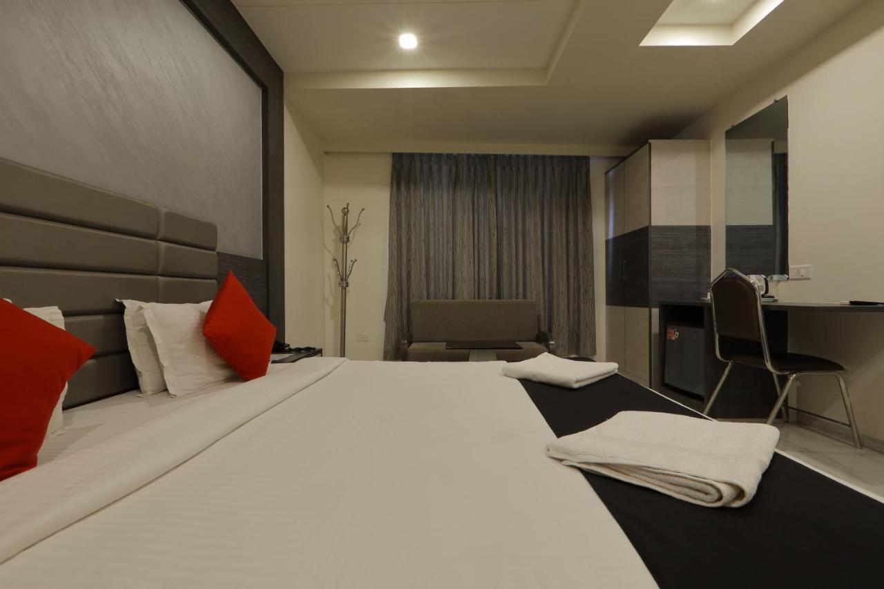 Hotel Unity 阿穆达巴 外观 照片