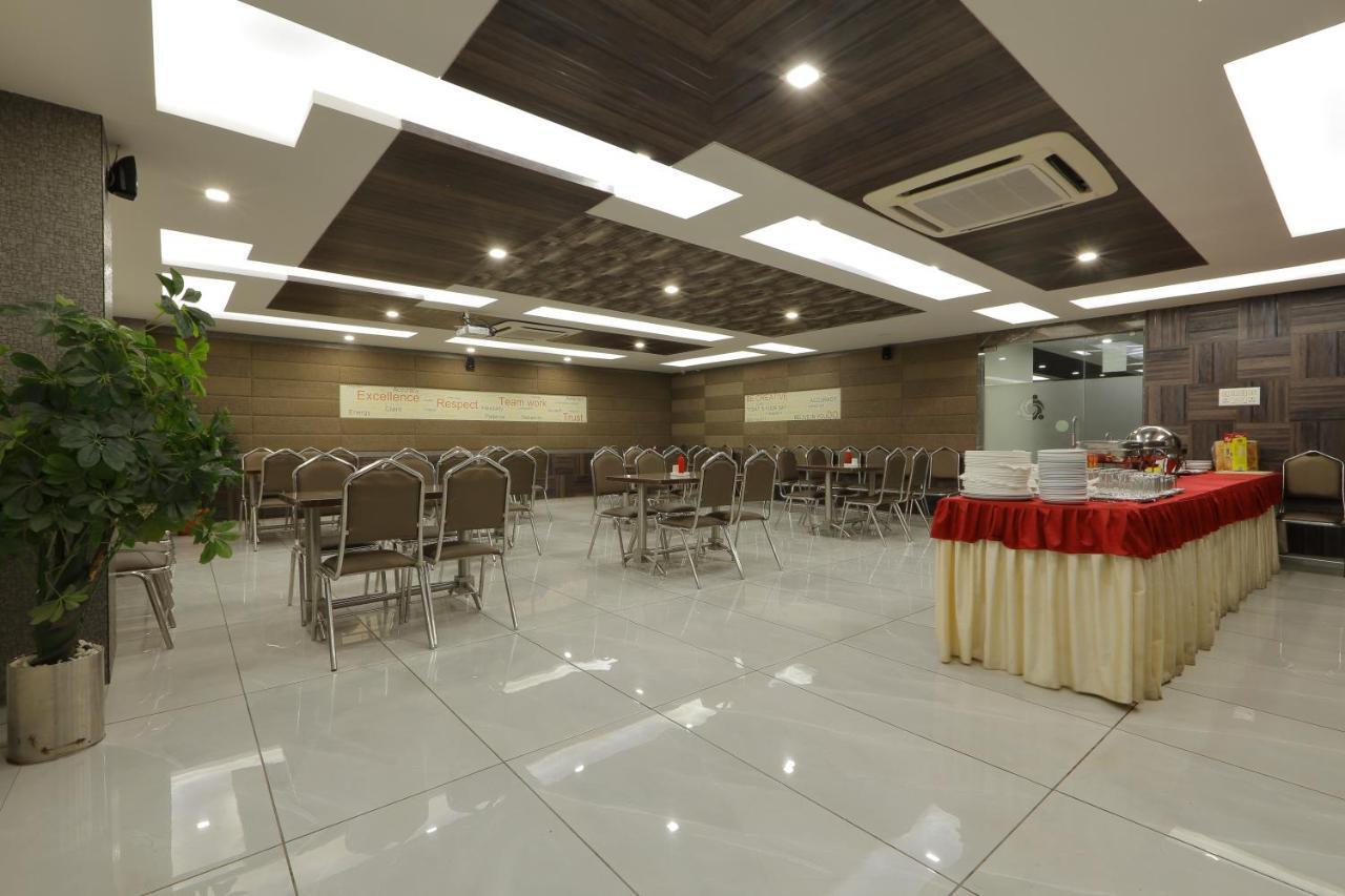 Hotel Unity 阿穆达巴 外观 照片