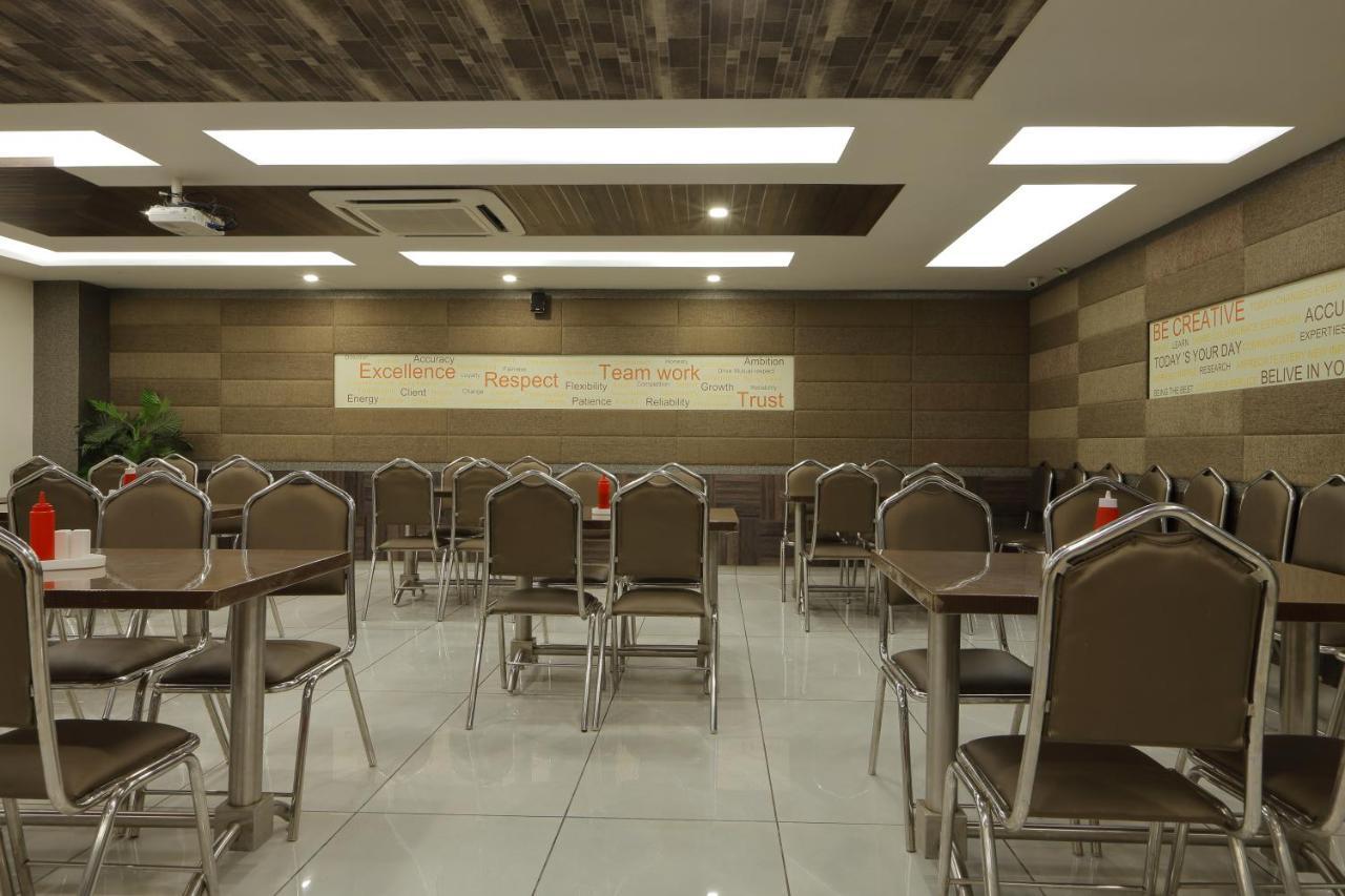 Hotel Unity 阿穆达巴 外观 照片
