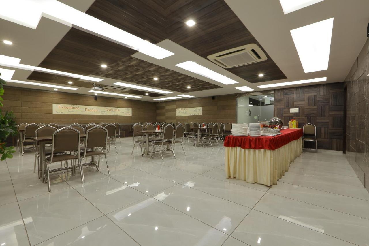 Hotel Unity 阿穆达巴 外观 照片
