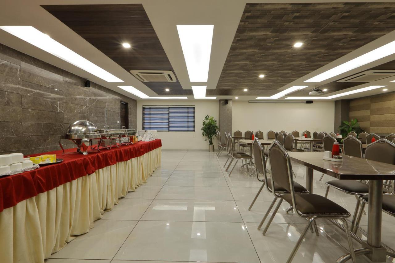 Hotel Unity 阿穆达巴 外观 照片
