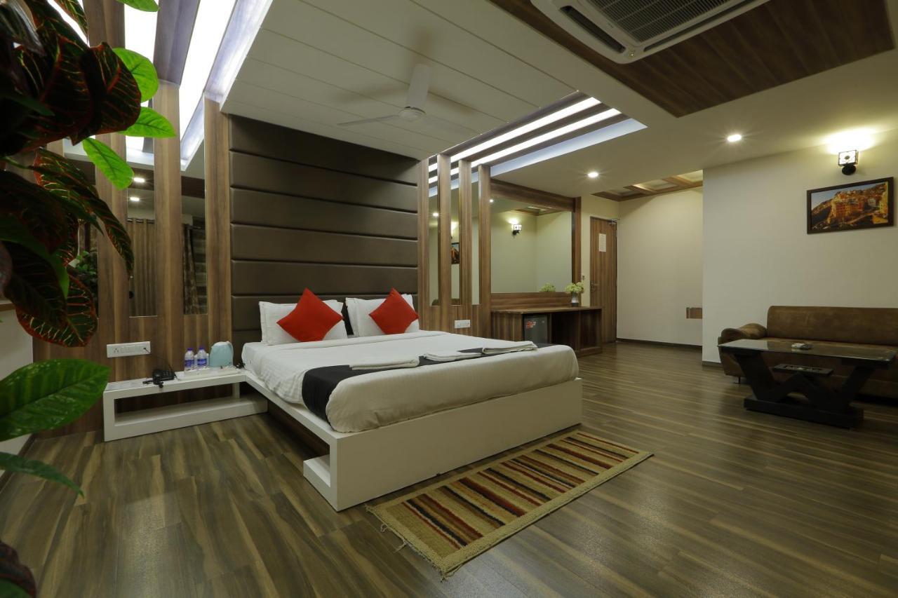 Hotel Unity 阿穆达巴 外观 照片